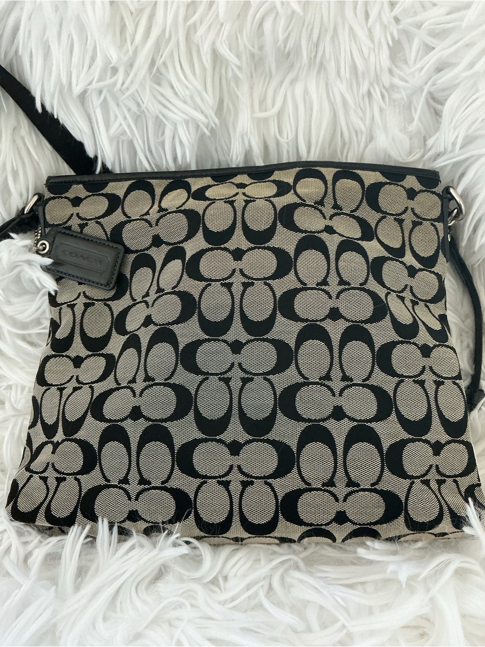 Coach Black/Tan Signature Zip Crossbody with hang tag - Picture 6 of 12